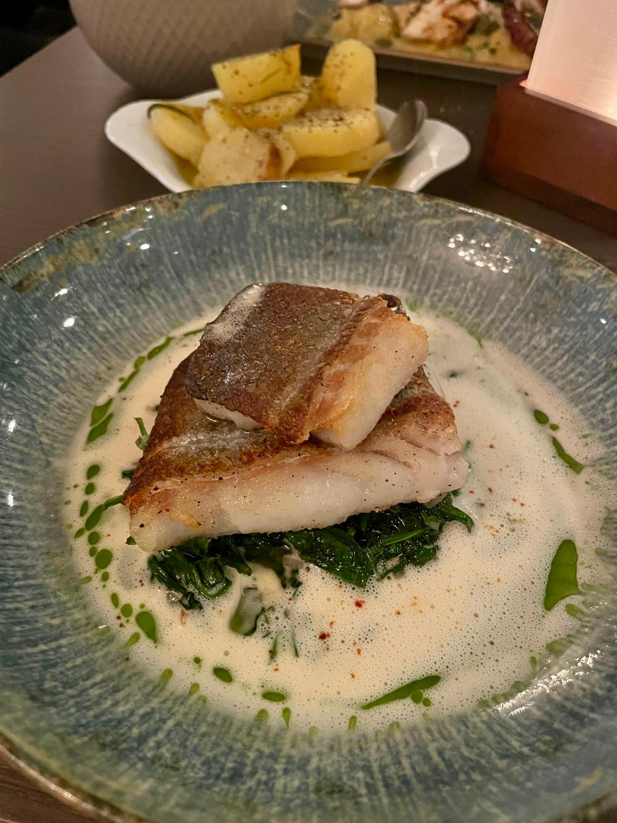 Kabeljau mit Beurre blanc und Spinat